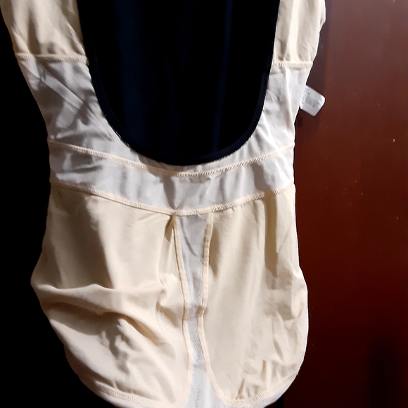 Swimsuit - Picture 2 of 4